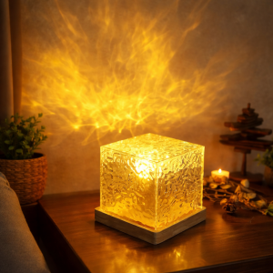 Luz Cubo Dorado